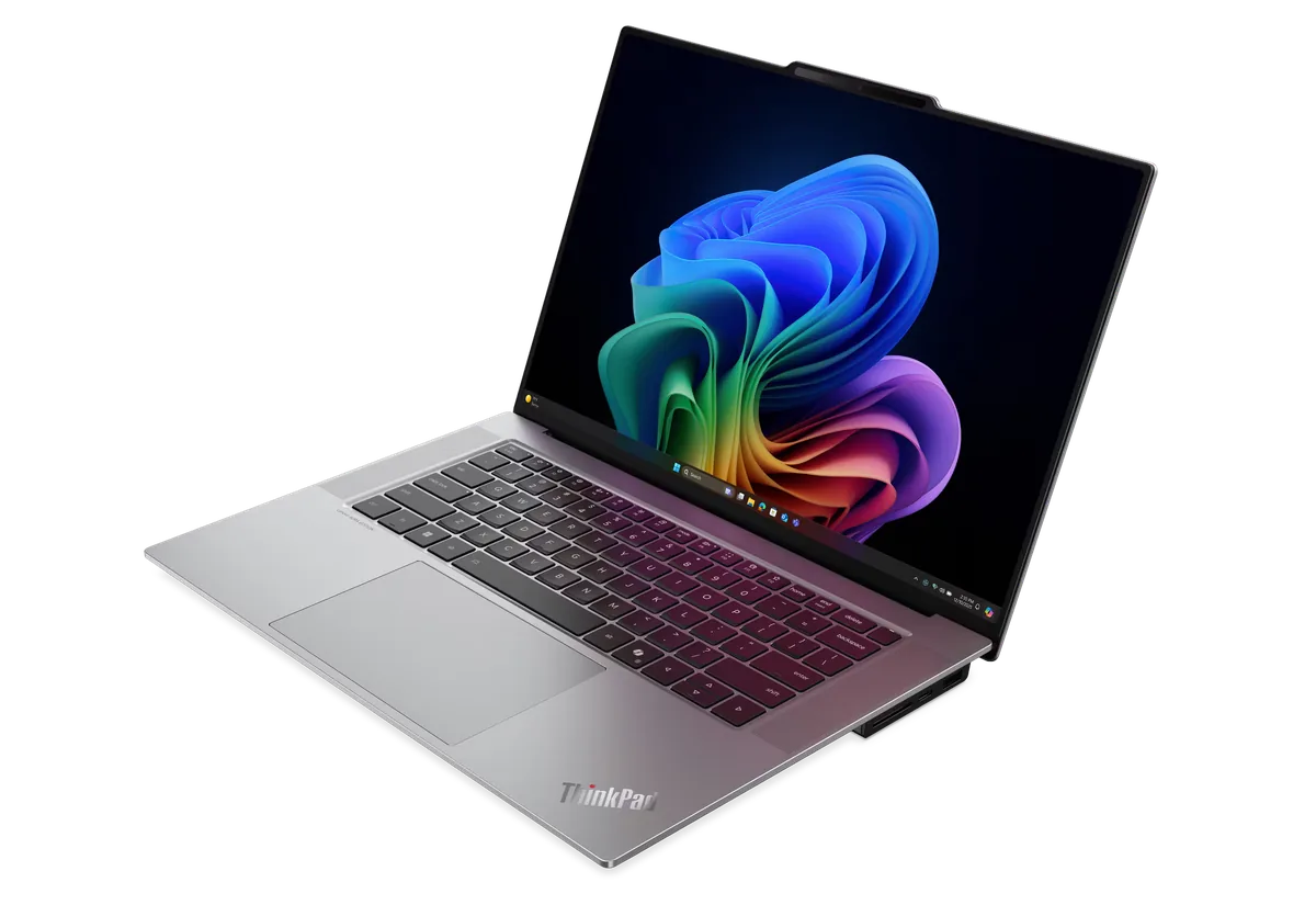 ThinkPad X9 15p Gen 1 (Aura Edition) — widok z lewej